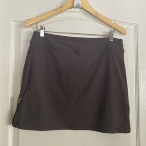 Althleta Exercise Skort SZ 4 Stretch Fabric and Stretch Breathable Shorts Liner!